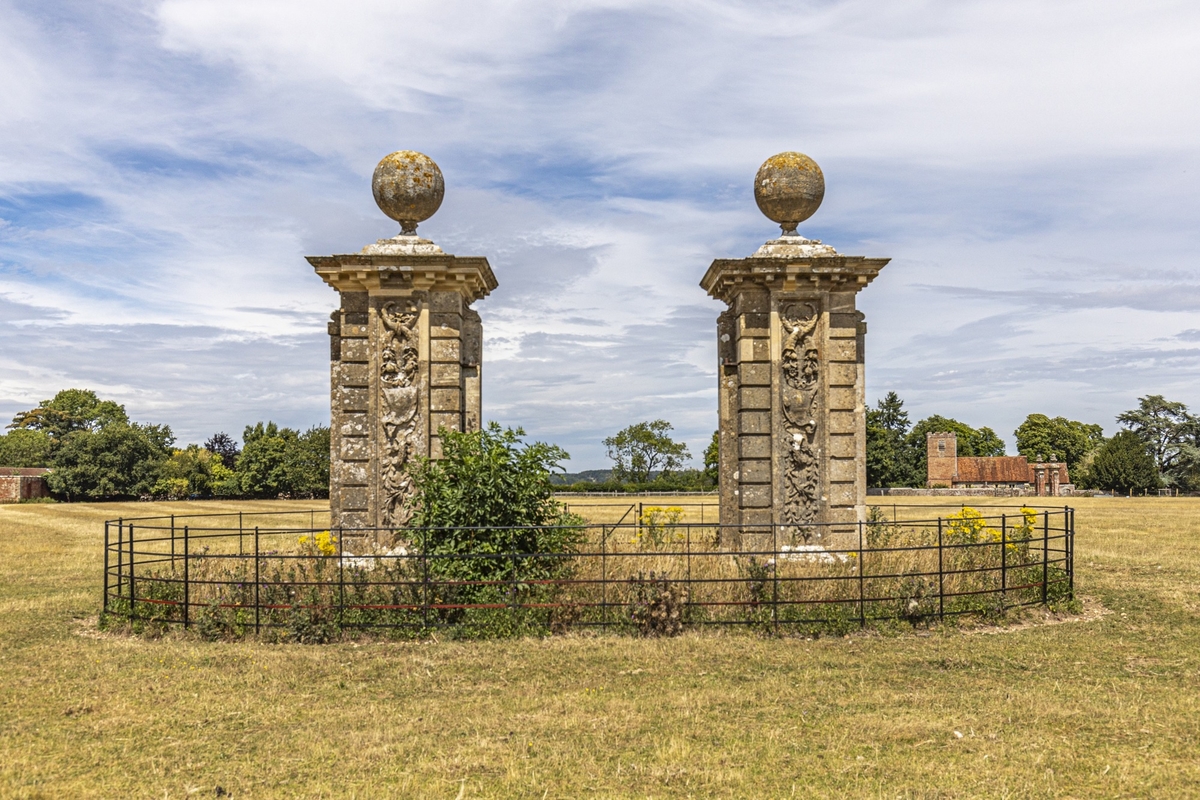 Hamstead Marshall Park Gate Piers