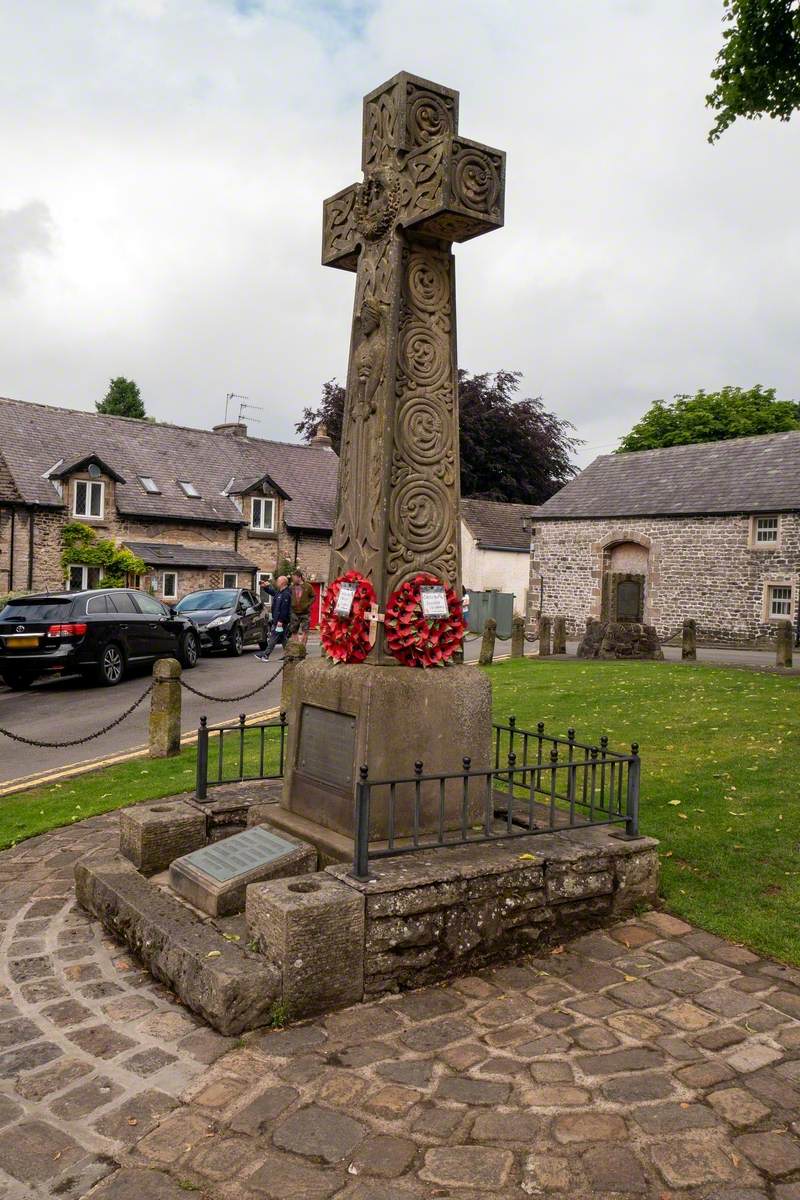 War Memorial with Arch and Lamp