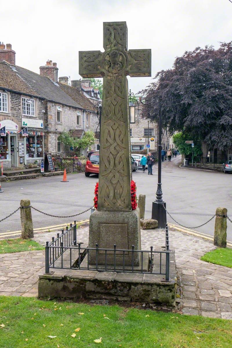 War Memorial with Arch and Lamp