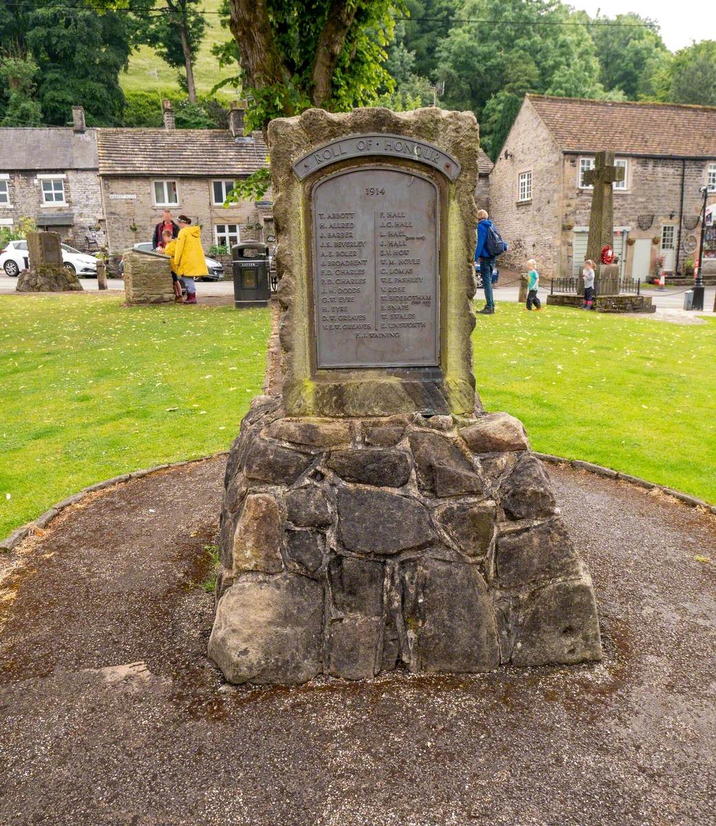 War Memorial with Arch and Lamp