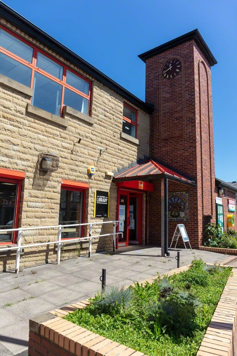 Goldthorpe Primary School Comemorative Mosaic