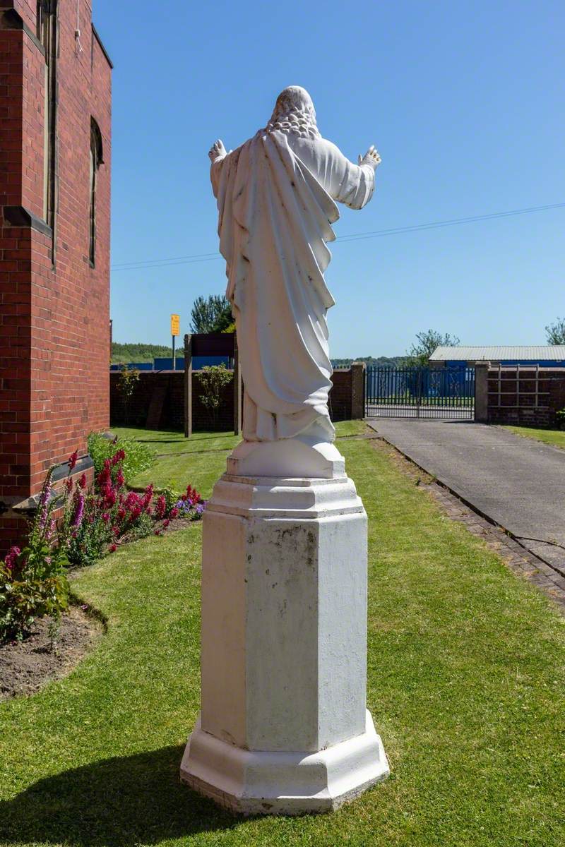 Sacred Heart of Christ Statue