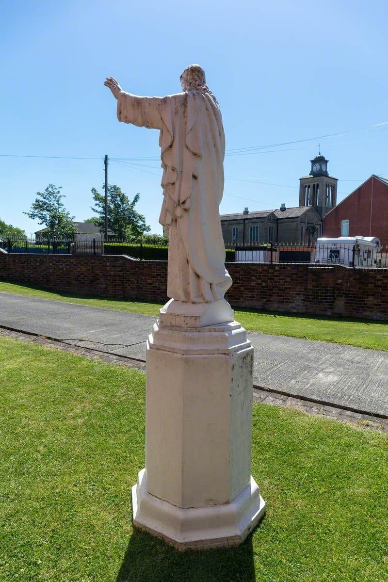 Sacred Heart of Christ Statue