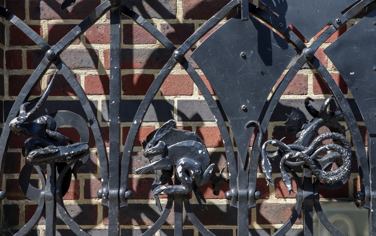 The Bankside Gates