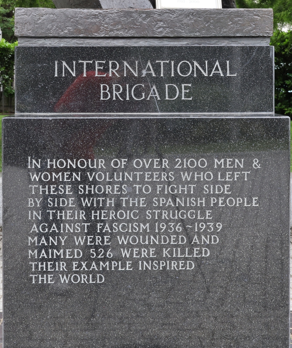 Memorial to the International Brigade