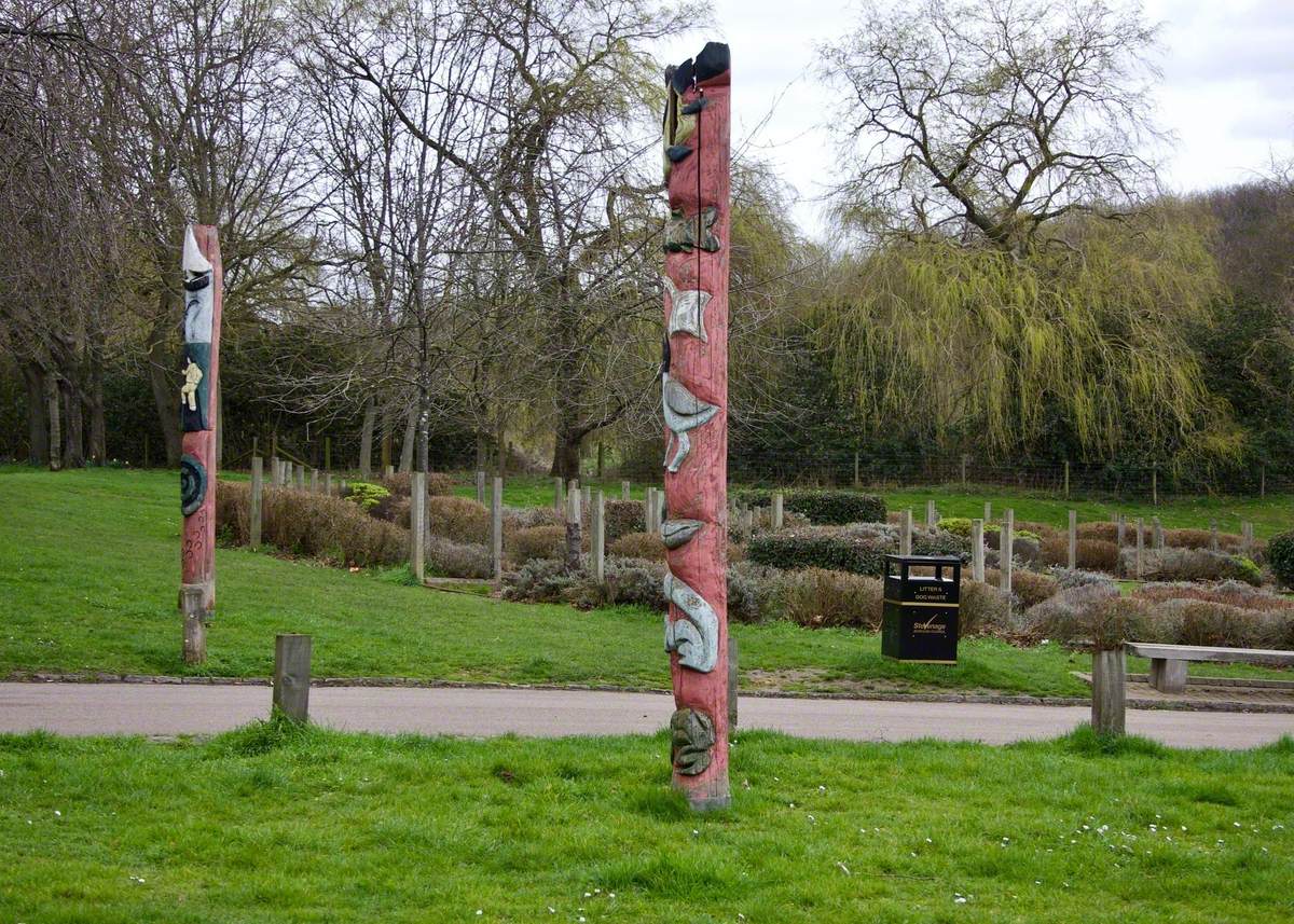 chinook indian totem poles