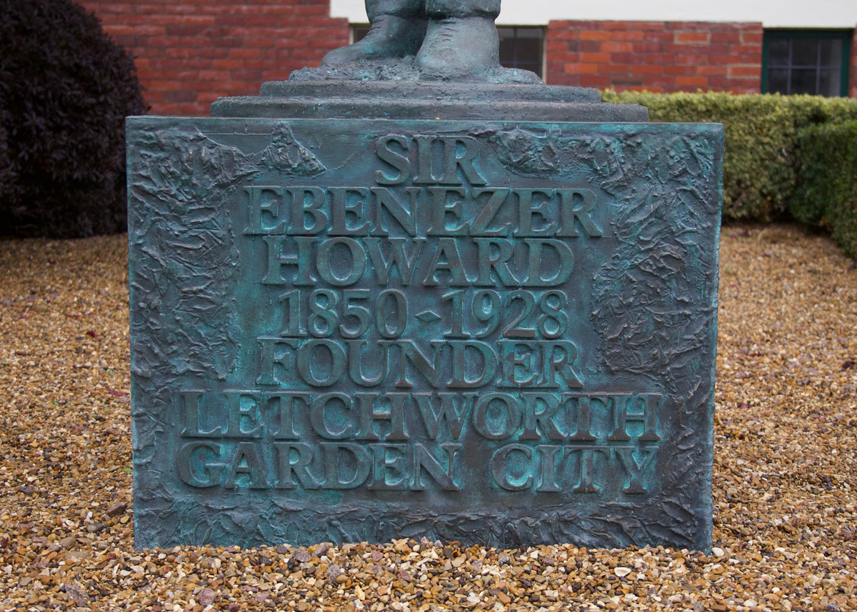 Ebenezer Howard (18501928), OBE Art UK