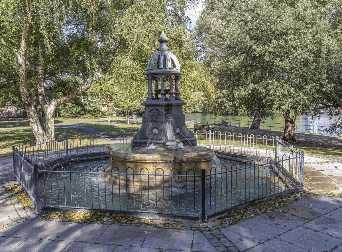 Ada Lewis Memorial Fountain