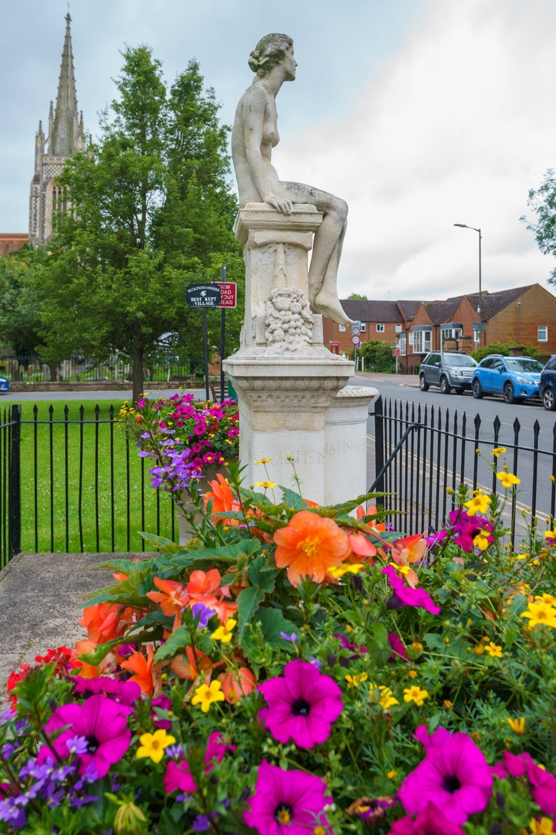 Memorial to Charles Frohman (1856–1915)