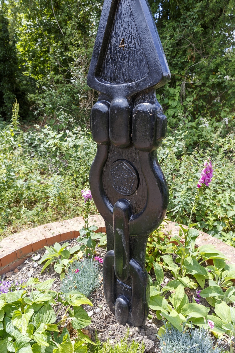 Sustrans Milennium Milepost