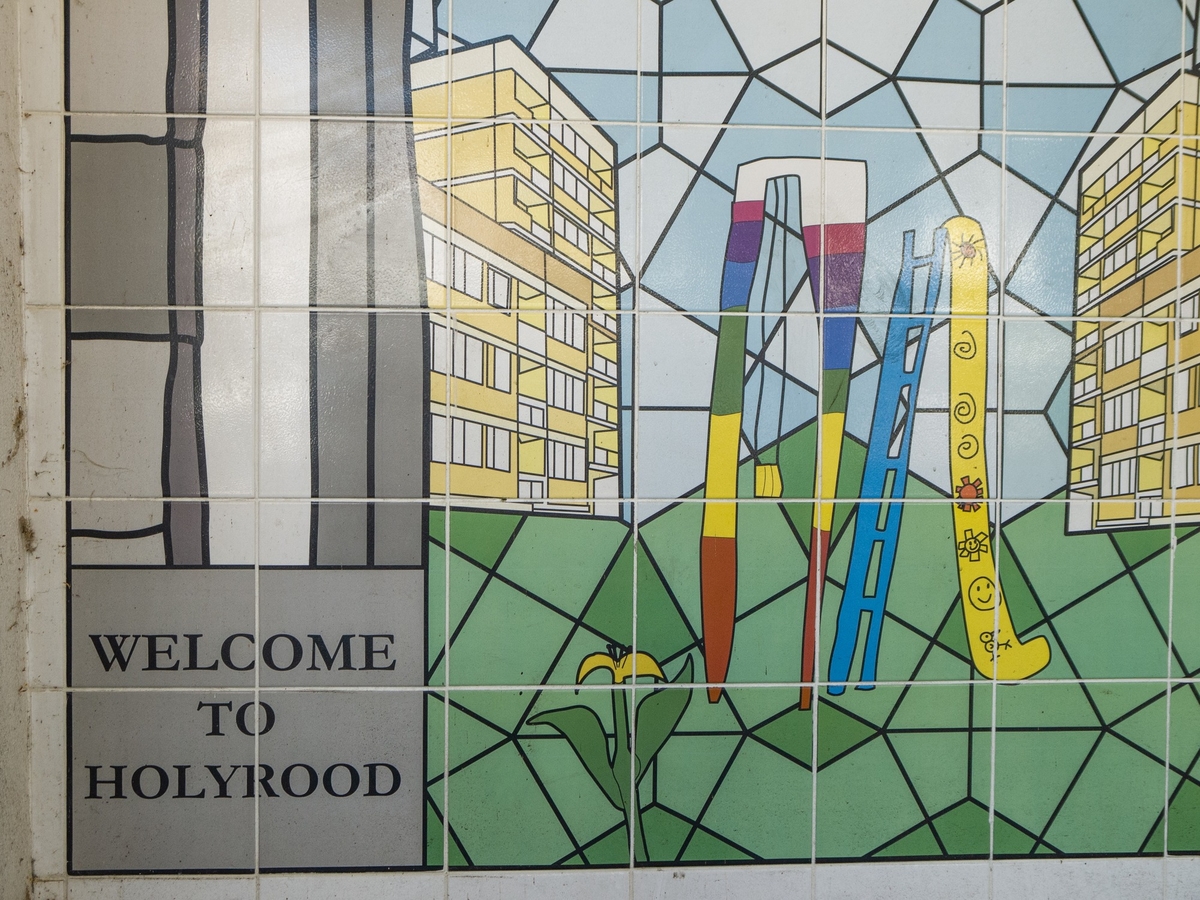 Welcome to Holyrood Mural