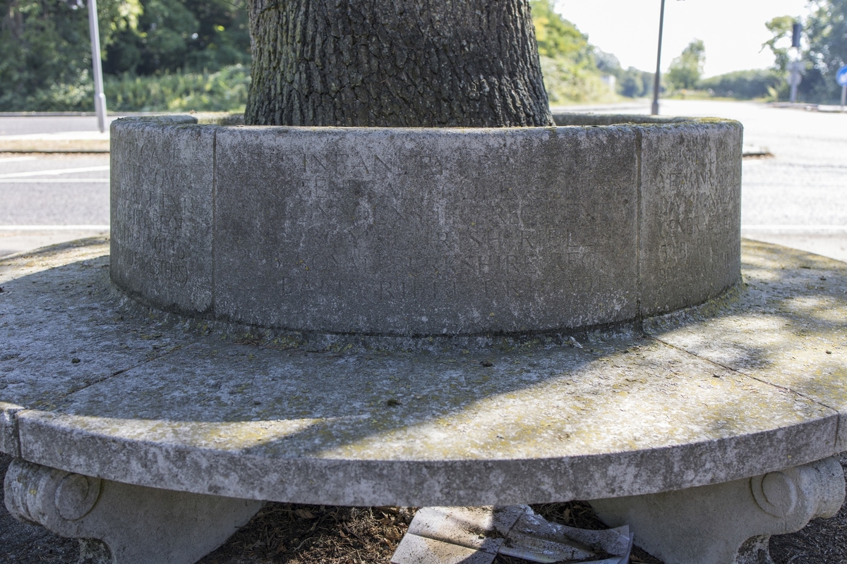 Memorial Seat