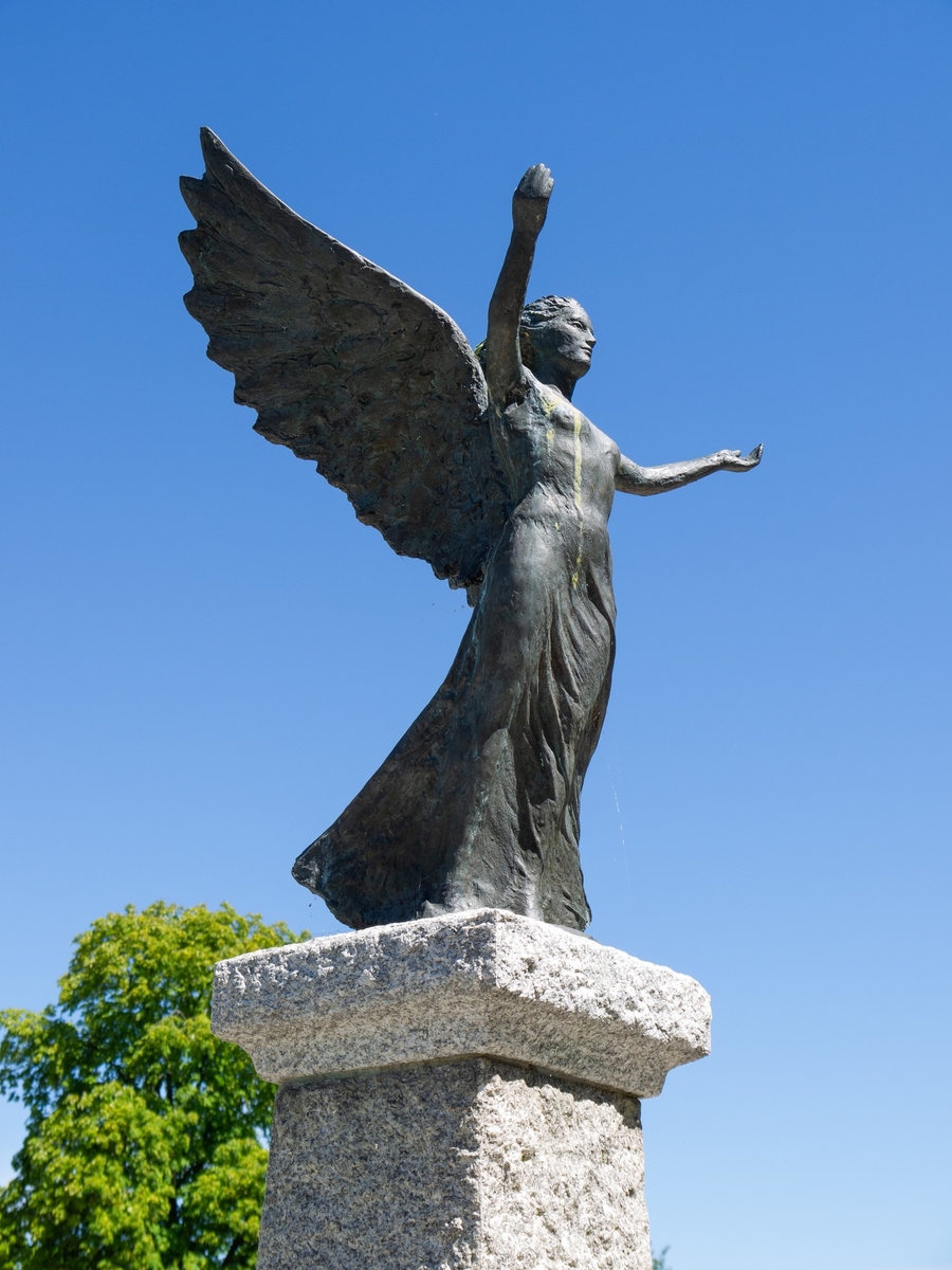 War Memorial (Angel of Victory)