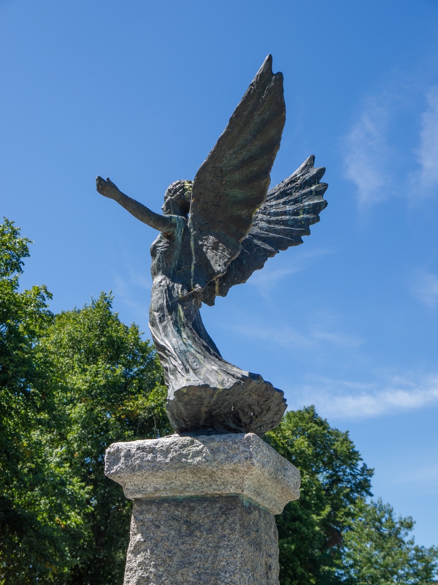 War Memorial (Angel of Victory)