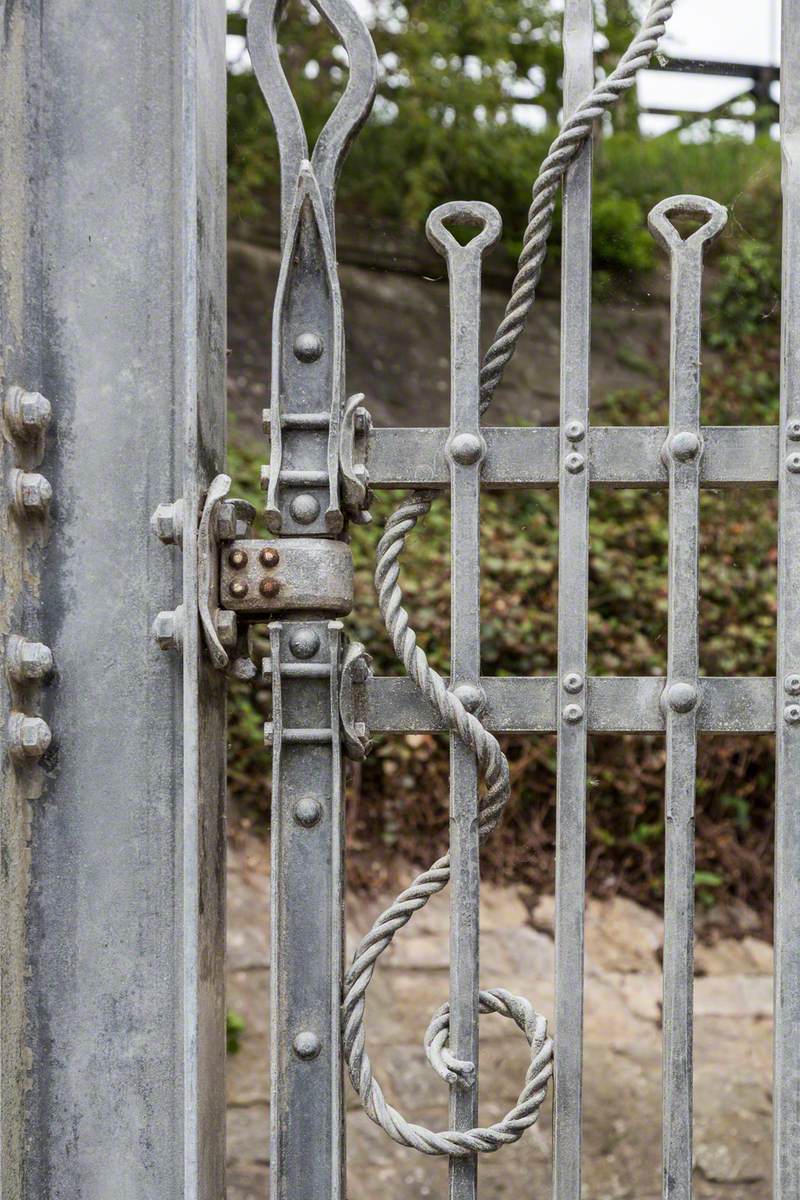 Paddle Gates