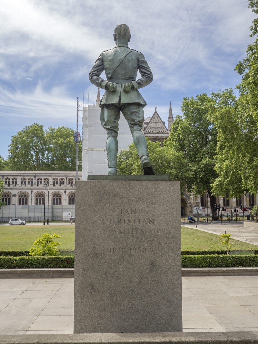 Memorial to Field Marshal Jan Smuts (1870–1950)