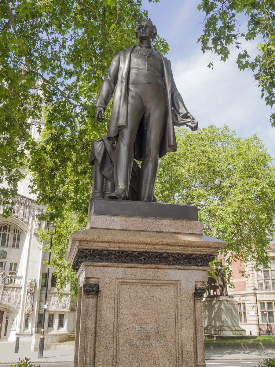 Monument to Sir Robert Peel (1788–1850)