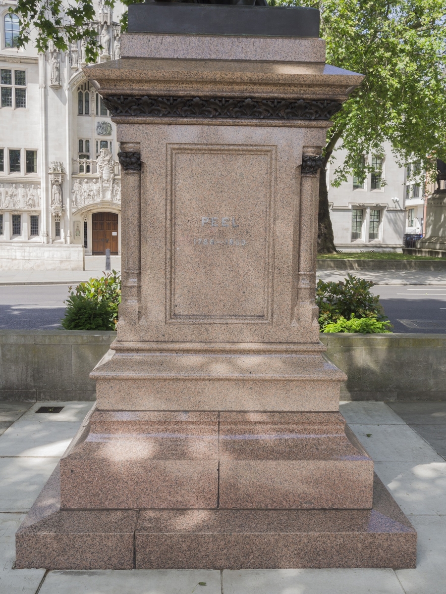 Monument to Sir Robert Peel (1788–1850)