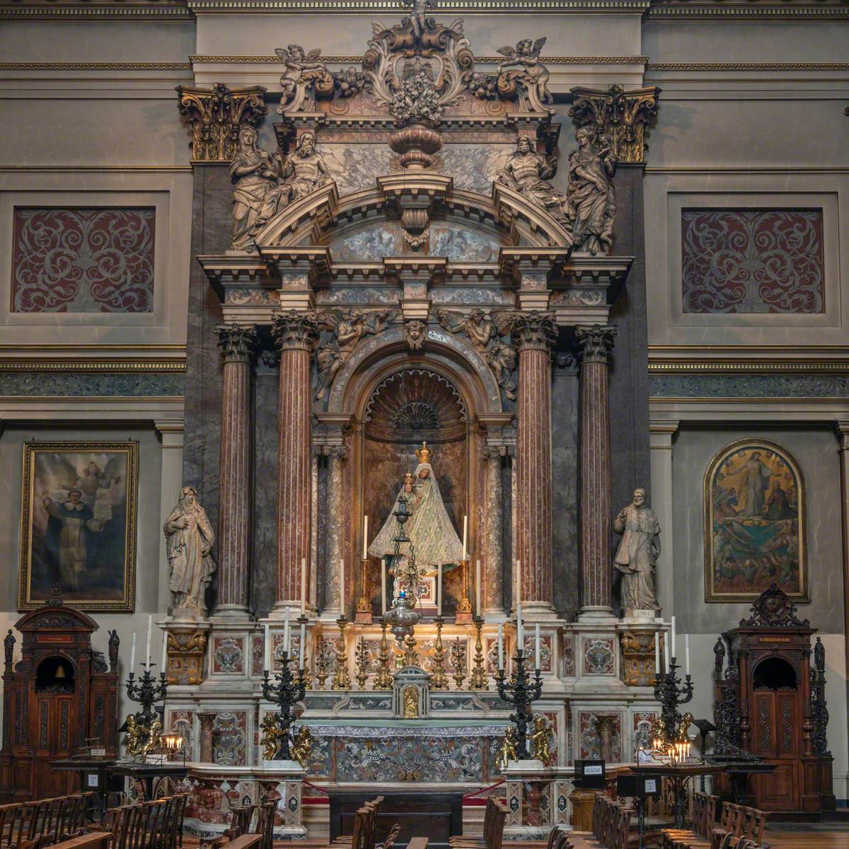 The Lady Altar