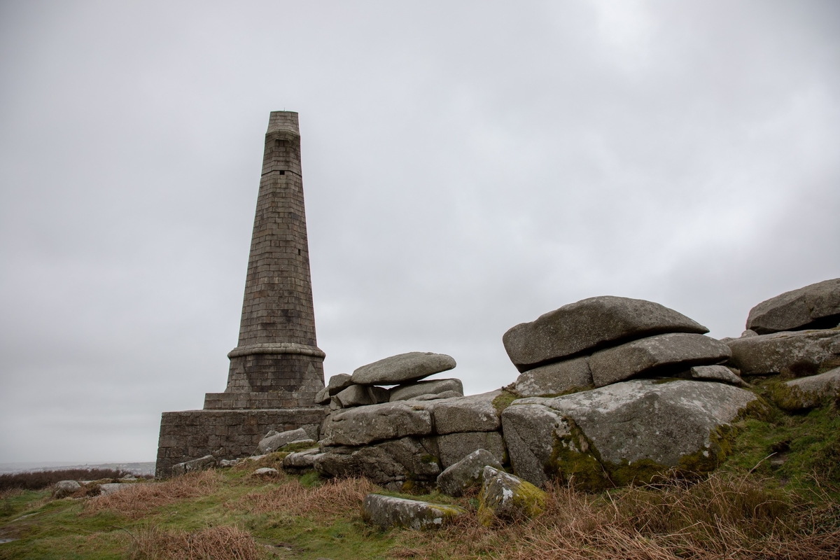 Basset Monument (Dunstanville Monument)