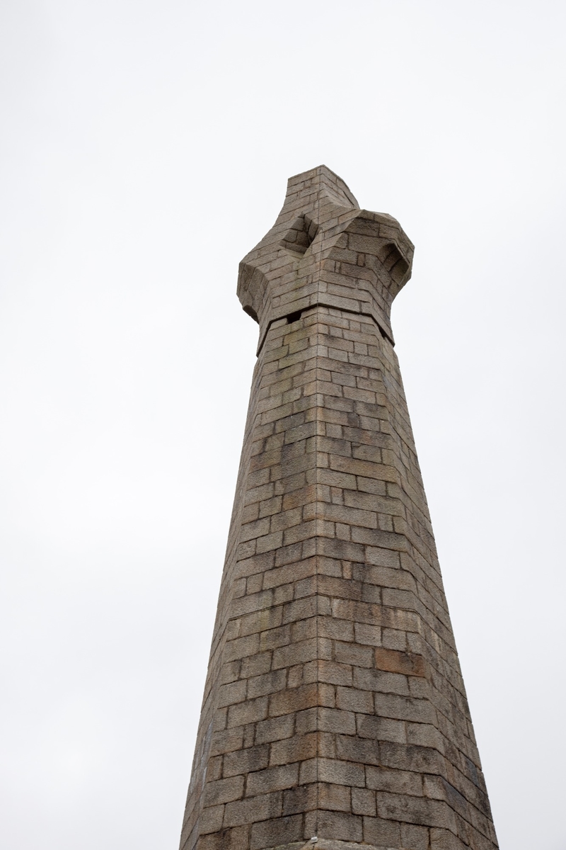 Basset Monument (Dunstanville Monument)