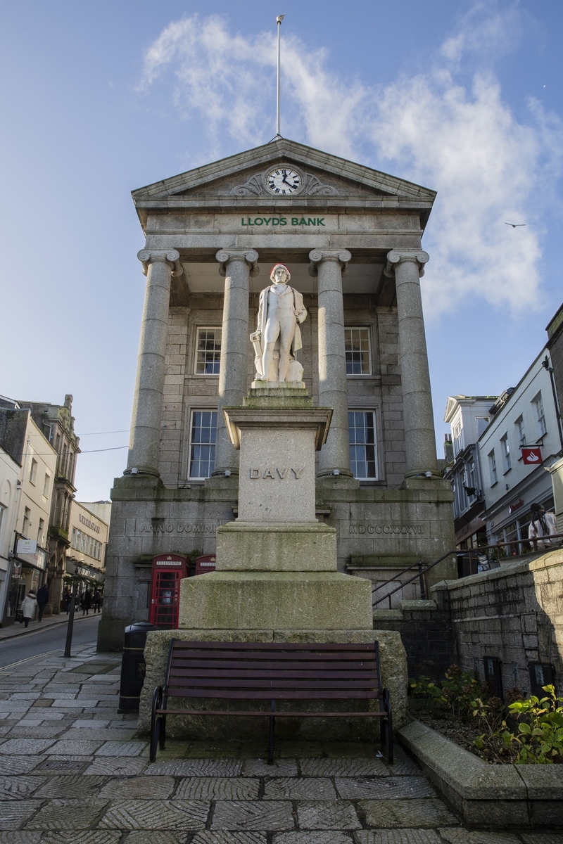 Sir Humphry Davy (1778–1829)