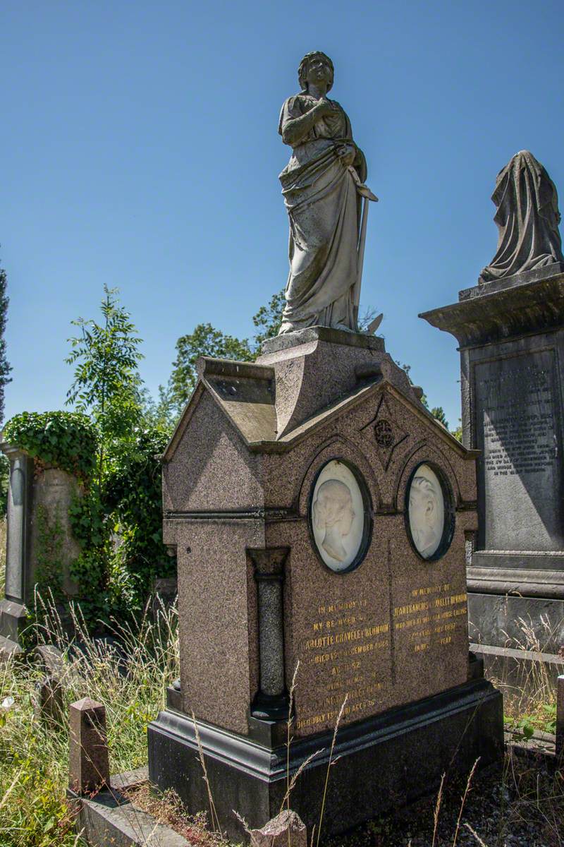 Tomb of Charlotte and Jean Francois Gravelet Blondin