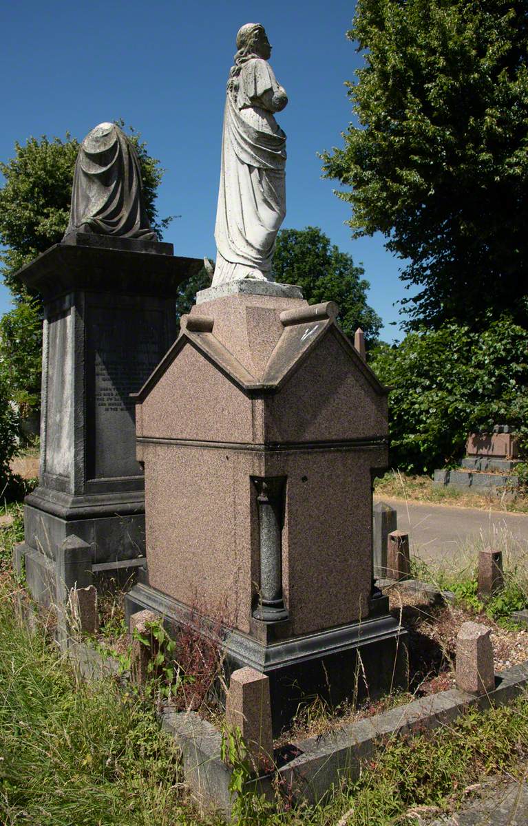 Tomb of Charlotte and Jean Francois Gravelet Blondin