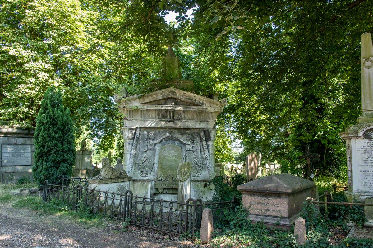 Tomb of Andrew Ducrow