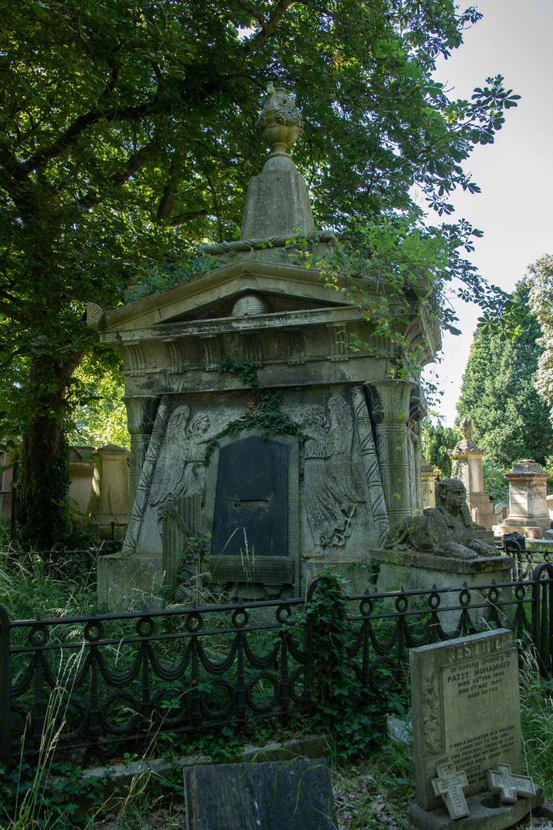 Tomb of Andrew Ducrow