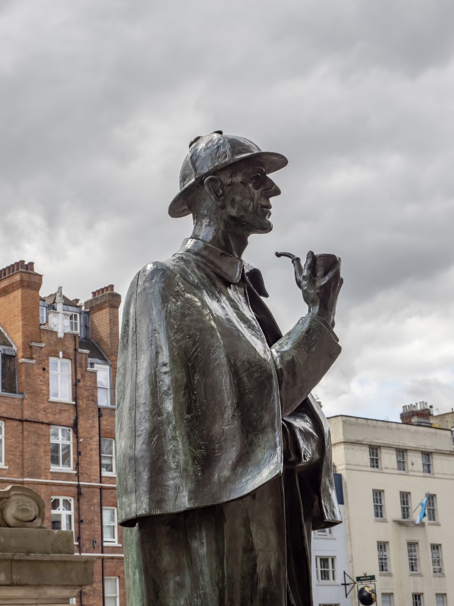 Sherlock Holmes Statue