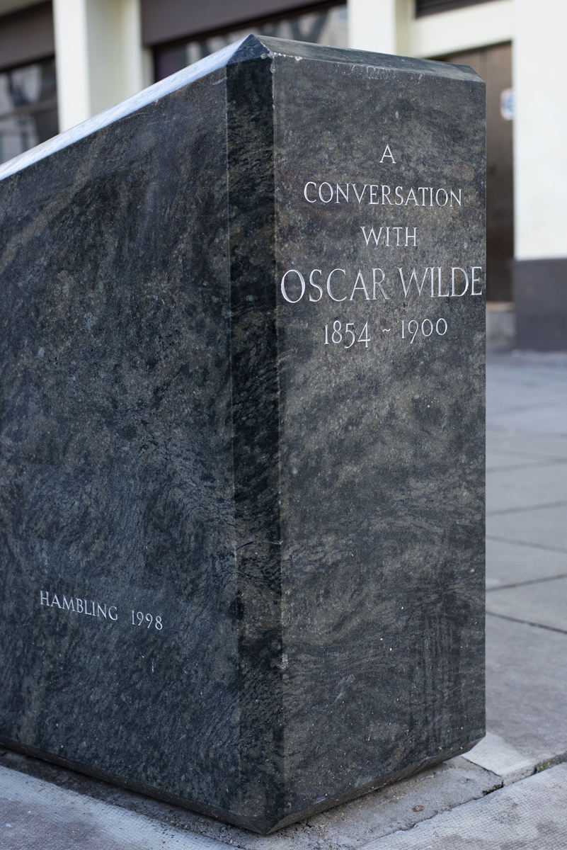 A Conversation with Oscar Wilde