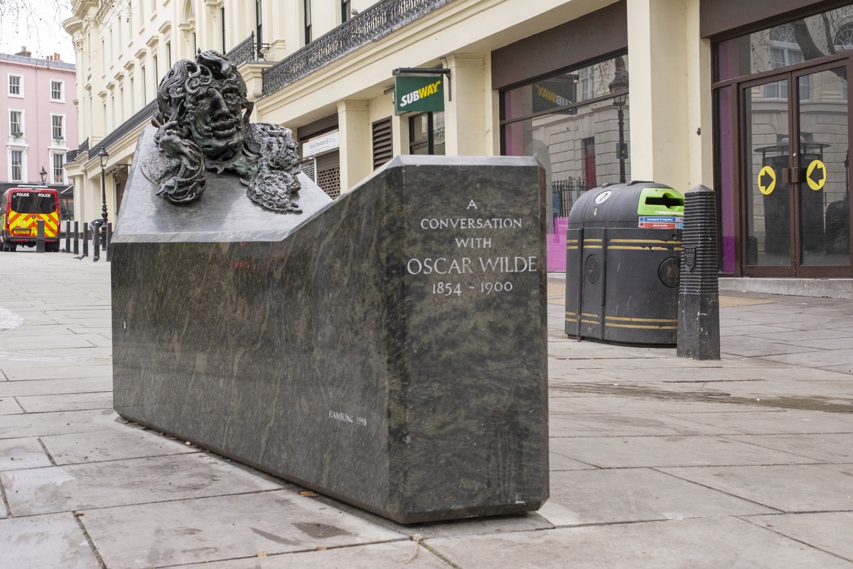 A Conversation with Oscar Wilde