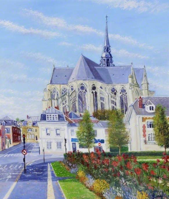 La basilique vue des Champs Elysées, Saint-Quentin, France