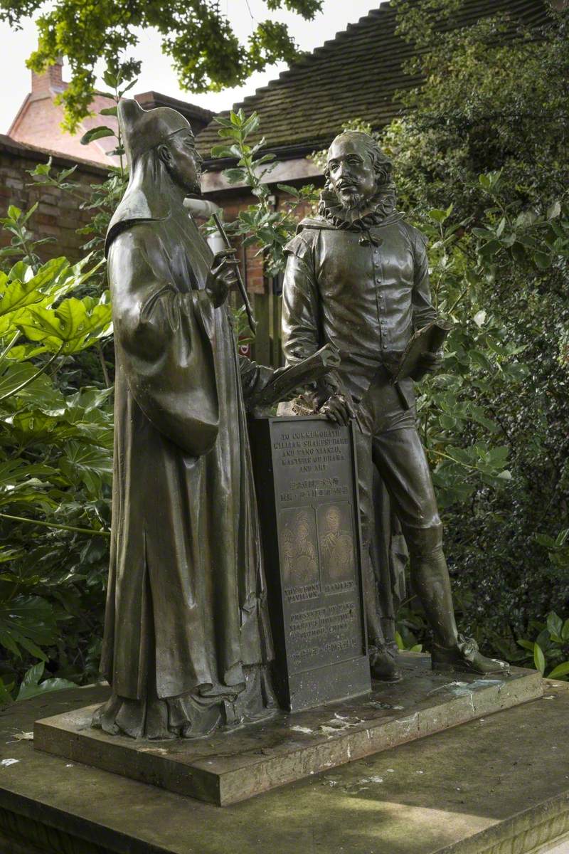 William Shakespeare and Tang Xianzu Masters of Drama and Art Commemoration Sculpture