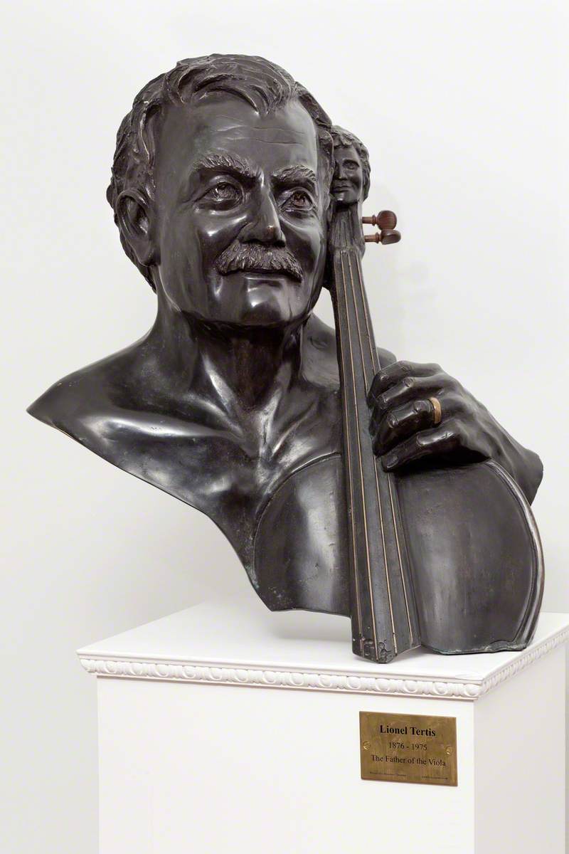 Lionel Tertis (1876–1975), Holding his Viola
