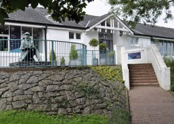 Oriel Môn