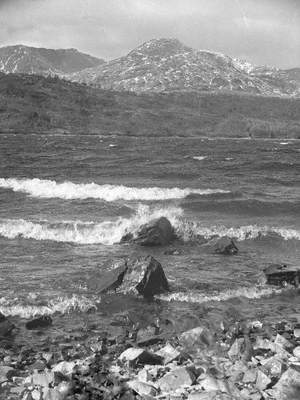 Winter Waves at Coniston