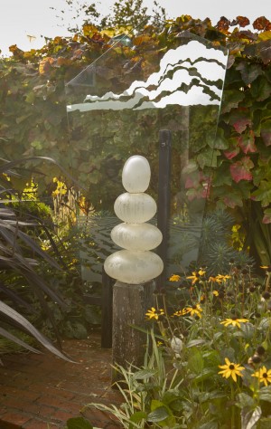 Glass Garden Sculpture – Wave