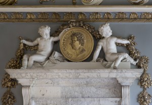 Overdoor with Pompey the Great Flanked by Putti