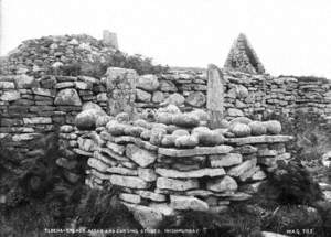 Clocha-Breaca Altar and Cursing Stones, Inishmurray