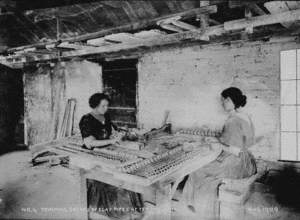 No. 4 Trimming Shanks of Clay Pipes after Moulding