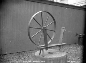 Irish 'Long' Spinning Wheel