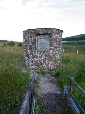 Mail Coach Monument (The Postie Stone)