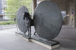 Union – Horse with Two Discs