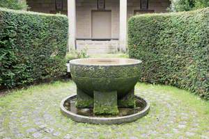 St Nicholas Garden Font