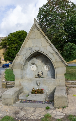 Steele Graves Memorial Fountain