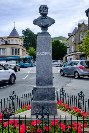 Memorial to William Ewart Gladstone