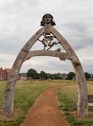 Settlement – Cruck Arch 1, Medieval Woman