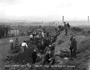 Coal Strike, Mar: 1912, Digging Coal out of Old Pit Mounds